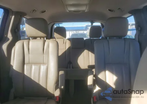 2016 Chrysler Town & Country Touring z USA, uszkodzony, nr VIN 2C4RC1BG6GR238174